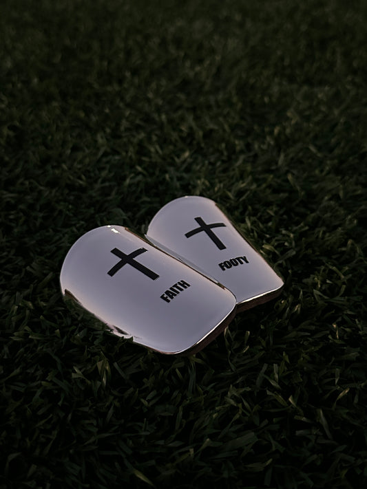 CROSS SHINPADS