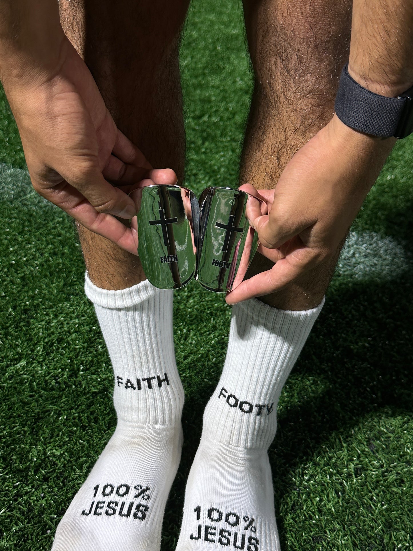 CROSS SHINPADS